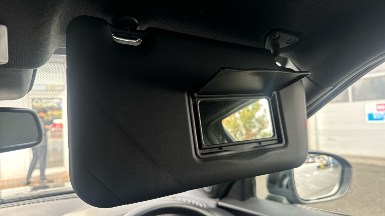 Nissan Juke 1.0 DiG-T 114 N-Connecta 5dr DCT Petrol Hatchback